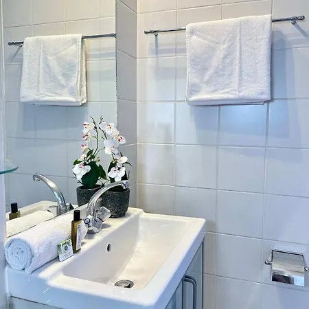 Beautiful Calm Studio In Le Marais Parijs Buitenkant foto