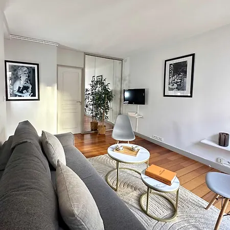 Beautiful Calm Studio In Le Marais Parijs Buitenkant foto